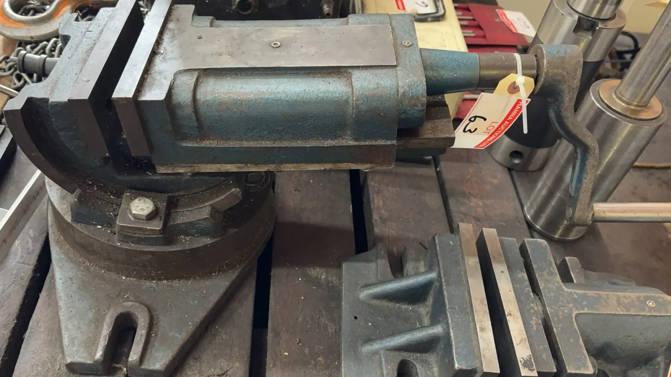 Heavy-Duty Swivel Base Machinist Vise with Precision Ground Jaws