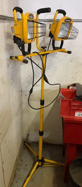 Adjustable Construction Work Light - Twin Halogen Heads