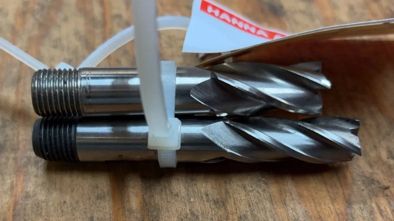 Lot of 2 PRESTO Threaded Shank End Mills 9/16"