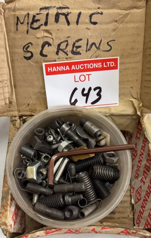 Mixed Lot of Metric Tool Holder Screws, Clamps & Indexable Insert Hardware