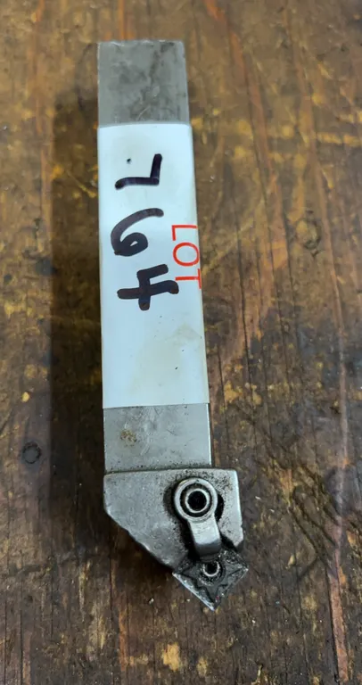 Indexable Carbide Lathe Turning Tool Holder w/ Insert