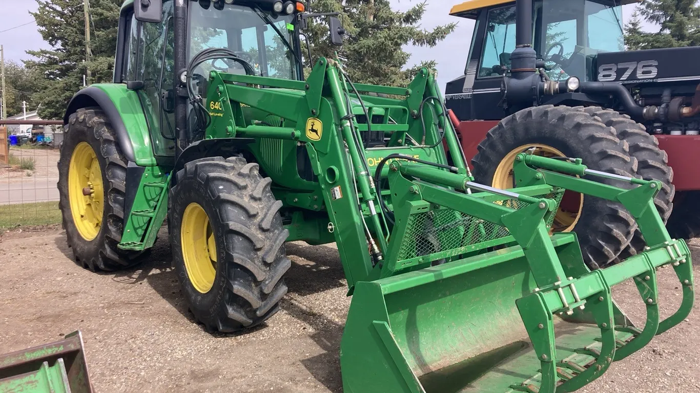 John Deere 6420 MFWD Tractor with 640 Self Leveling Loader, Bucket and Grapple **O-420 and D-75**