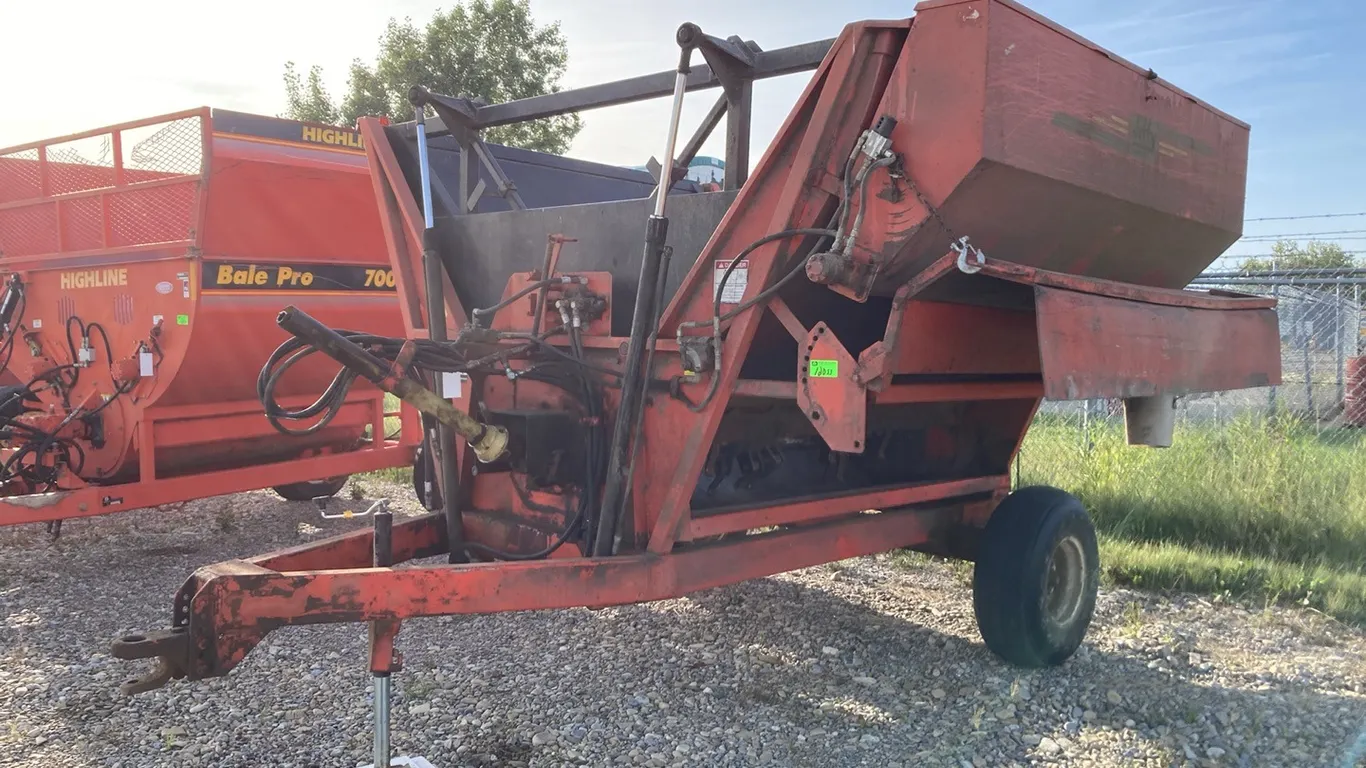 Jiffy Bale Shredder Model: JSB900 and s/n: JSB6141 **D-50**