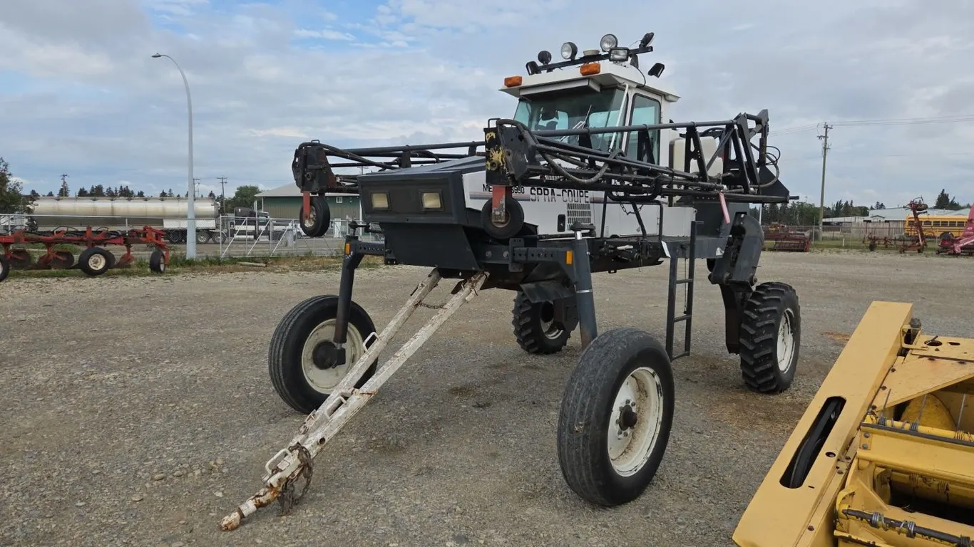 Melroe Spray Coupe 3630 High Clearance Sprayer s/n: 209411349
