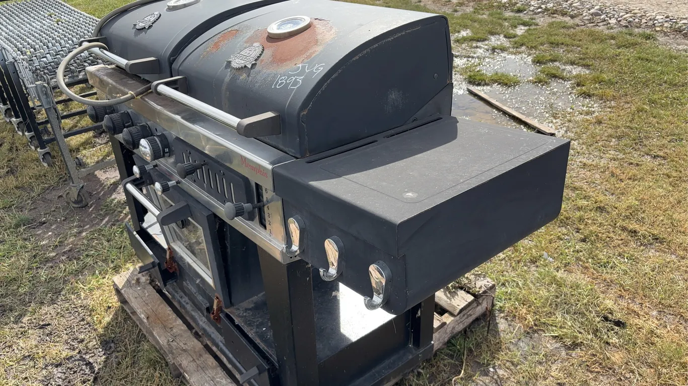 Memphis Pitboss BBQ/Smoker/Oven, 4 burners, *Unreserved*