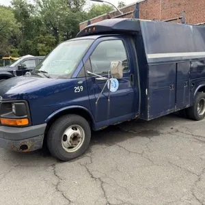 2004 GMC Savana G3500 Cargo Van