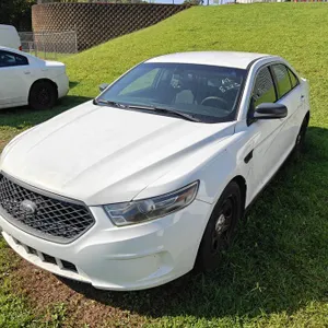 216 Ford Taurus 4 Door/Police Vehicle