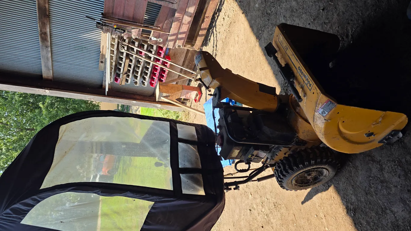 Poulan Pro 27” Walk Behind Snow Blower with Shield, Electric Start, Self Propelled, Should be in Wor