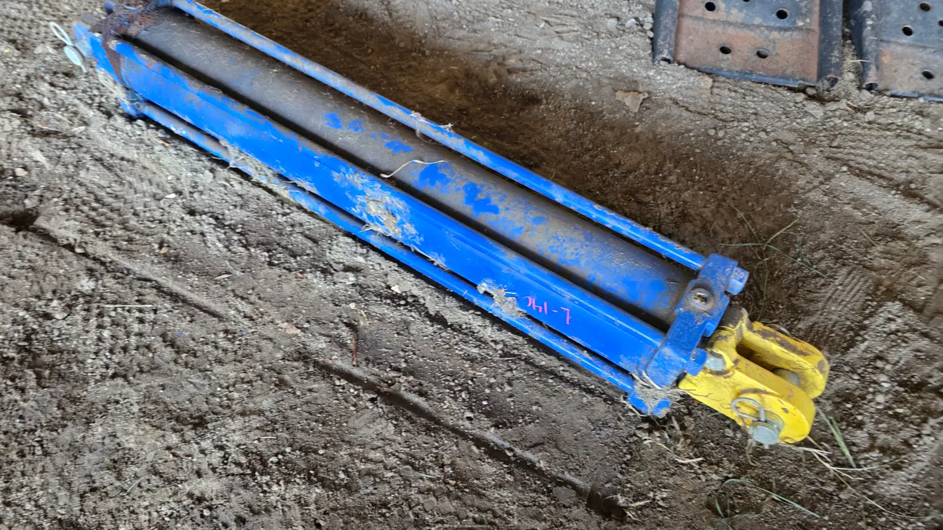 Hydraulic Cylinder, Untested