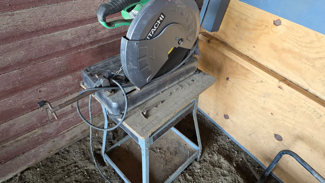 Hitachi 14” Cut off Saw on Stand, Untested
