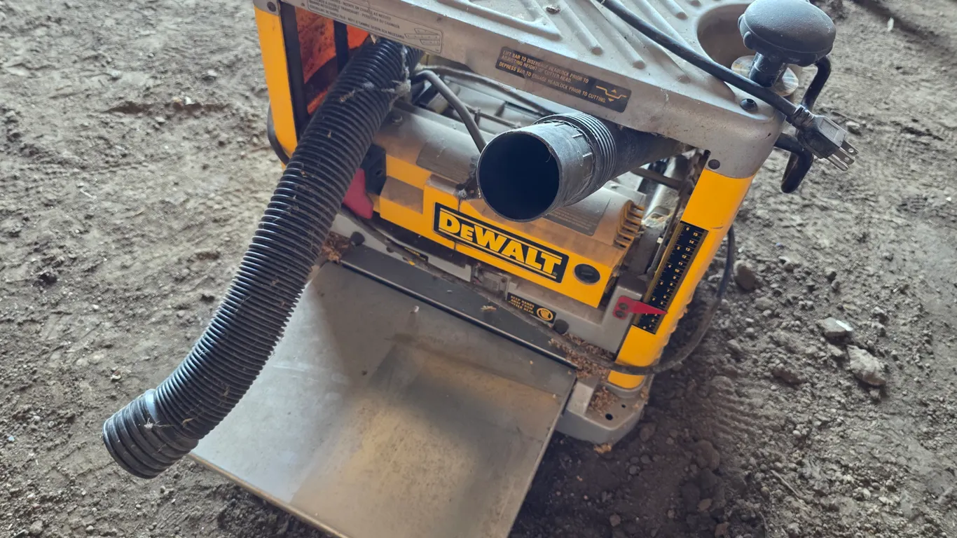 12” Dewalt Planer