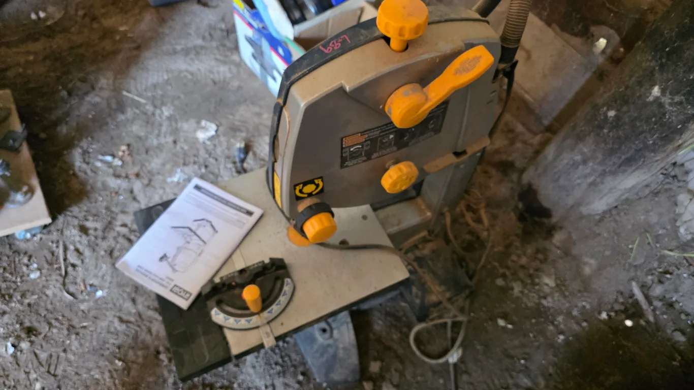 Ryobi 9” Band Saw, Untested