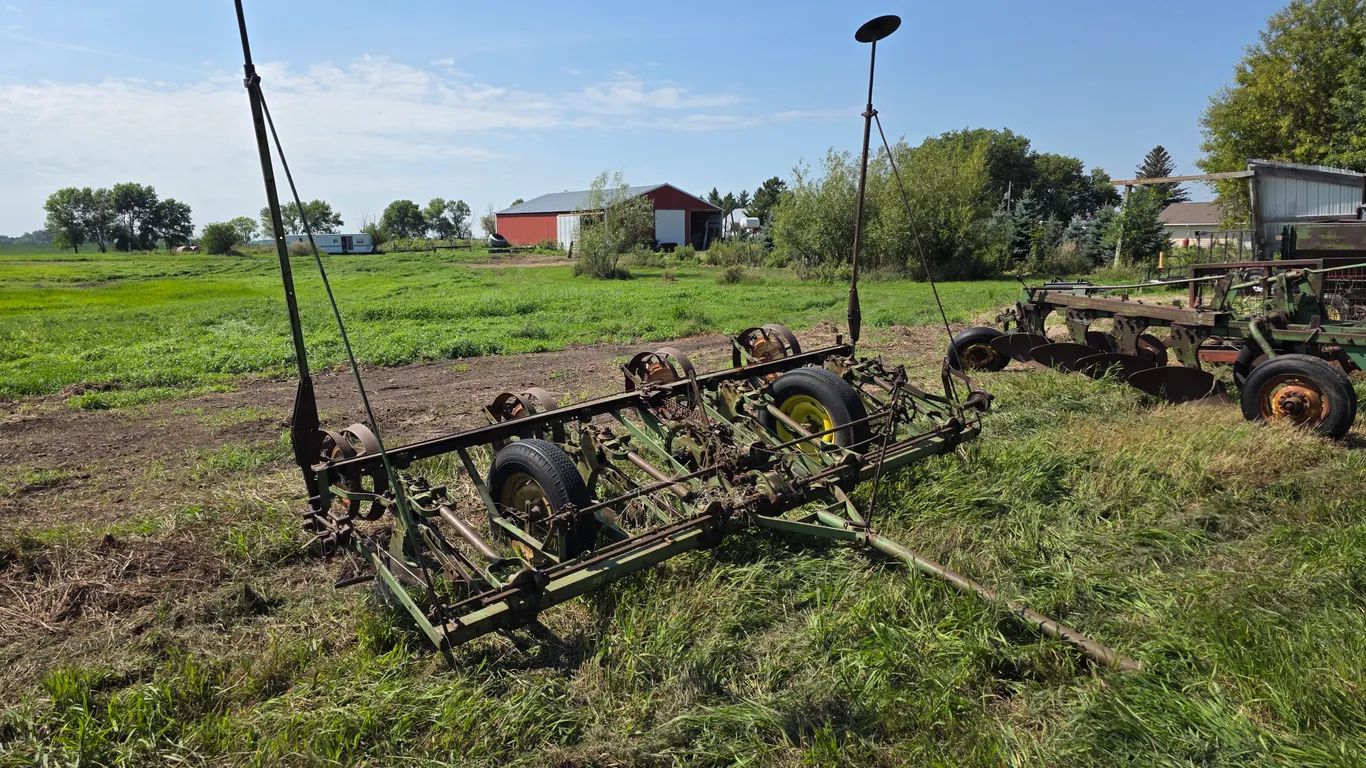 John Deere 4 Row Planter for Parts, Untested