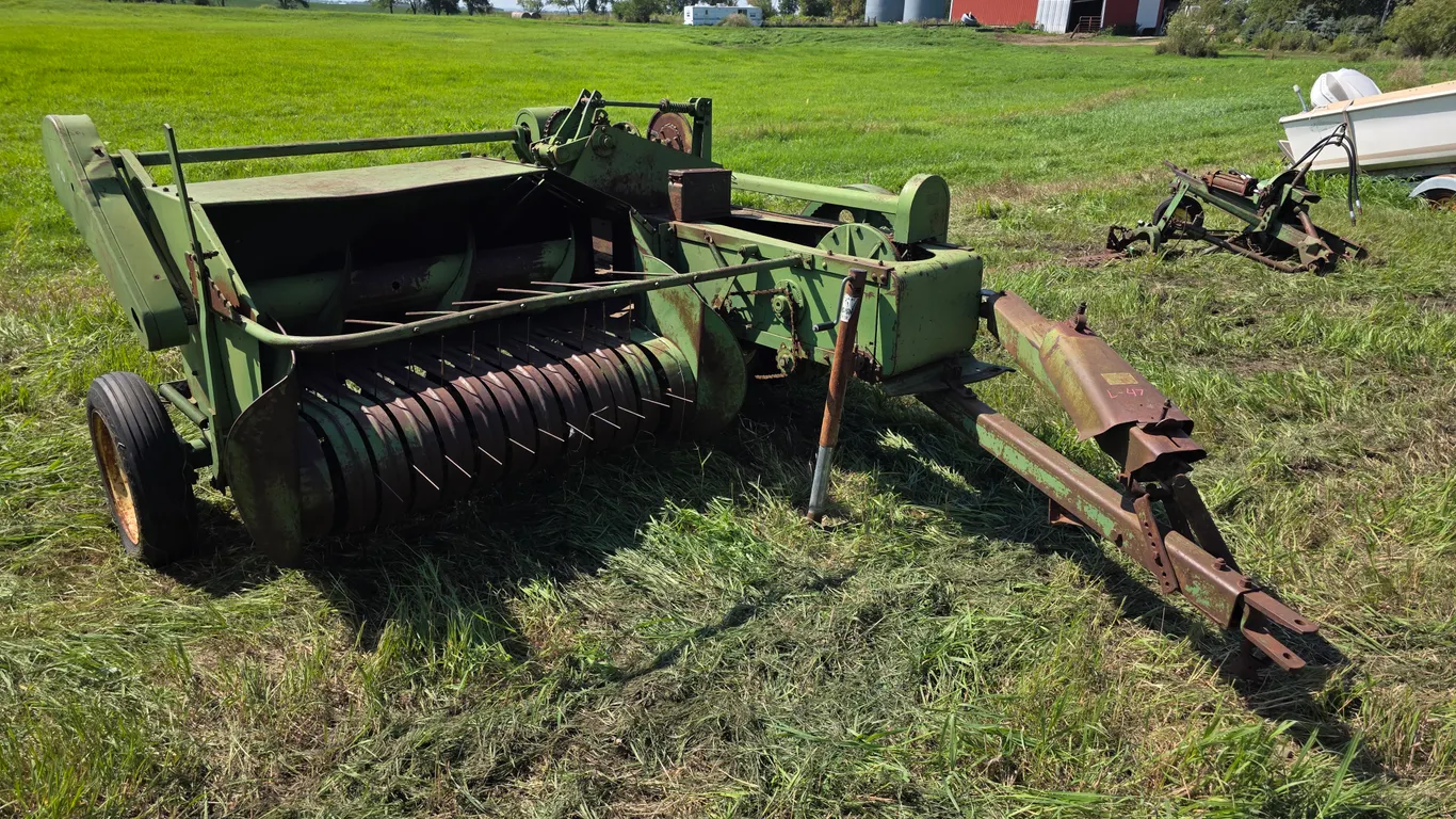 John Deere Model 14T Small Square Baler for Parts or Repair, Untested