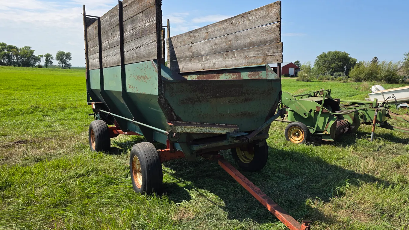 Schwartz Silage Box for Parts or Repair on Nu-Bilt Model 872 Gear, Untested