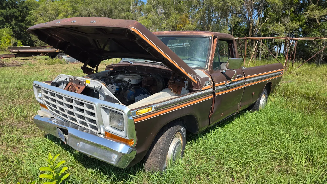 Ford F-250 Custom, For Parts or Repair, No Title
