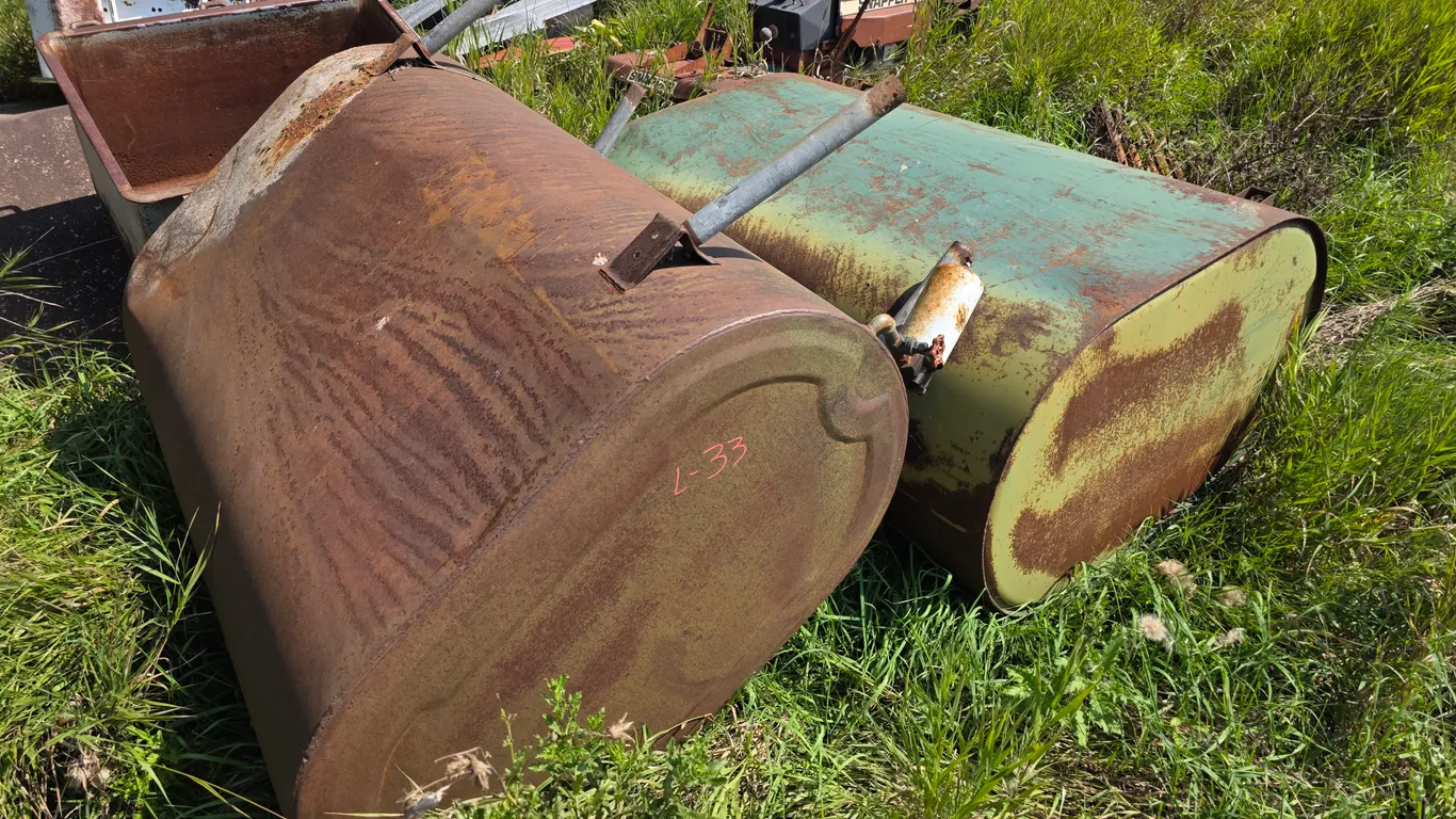 (2) Used Fuel Oil Barrel, Buying Both for One Money