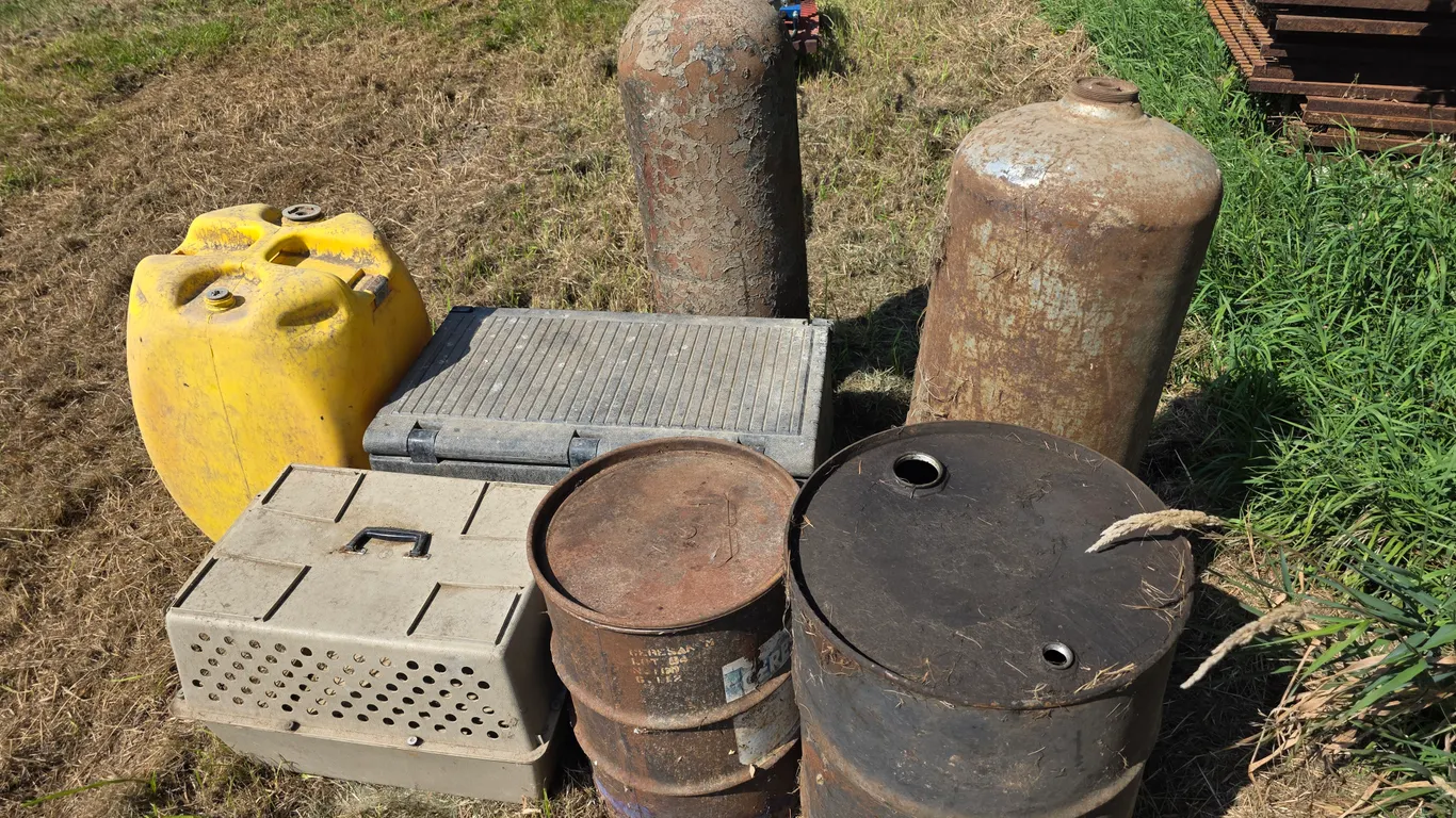 Pet Taxi, Barrels, Cylinders, Untested
