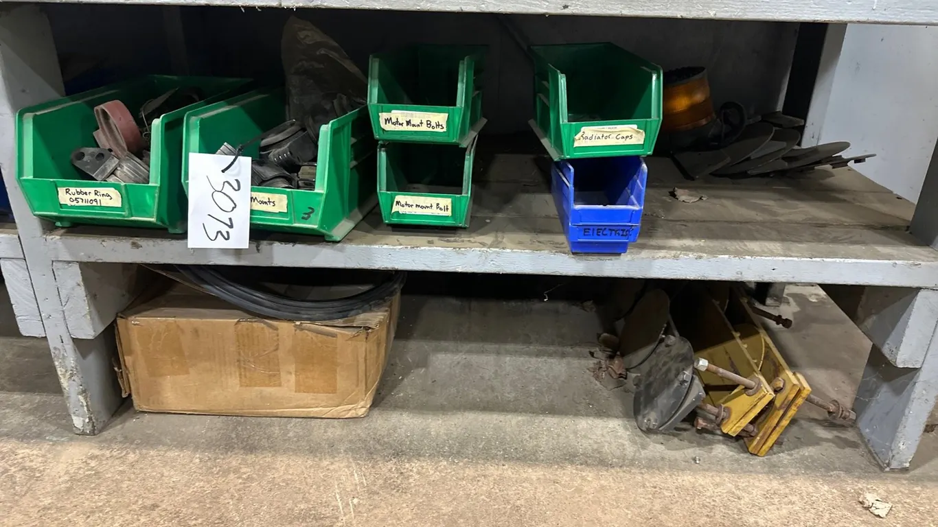 Misc Bomag/Hyster Parts And Bins