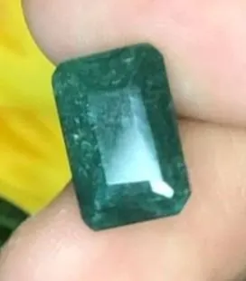 4.5 CT CERTIFIED ZAMBIAN EMERALD GEMSTONE ($5,377 APPRAISAL)