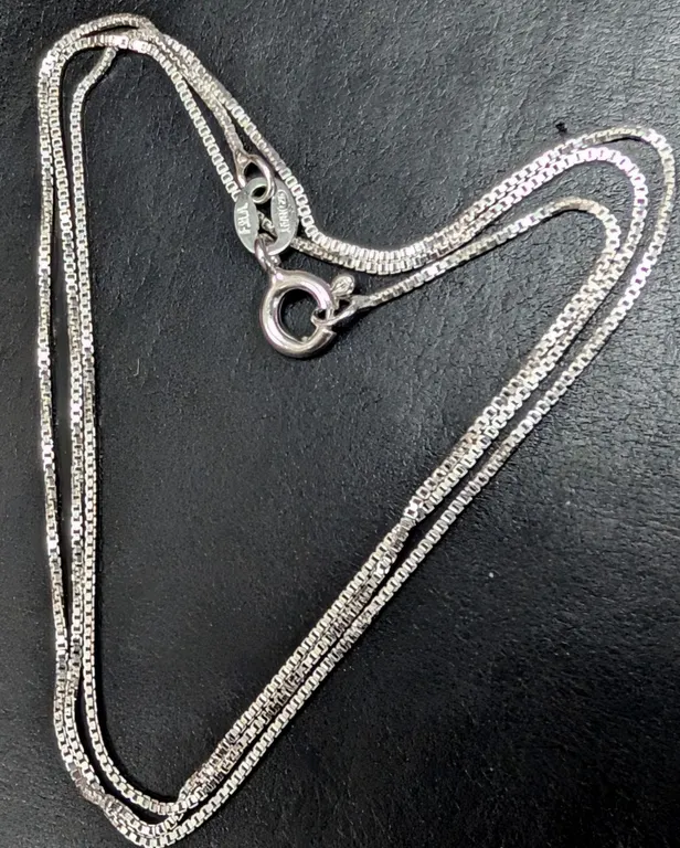 SILVER(1.43G), BOX CHAIN 18"