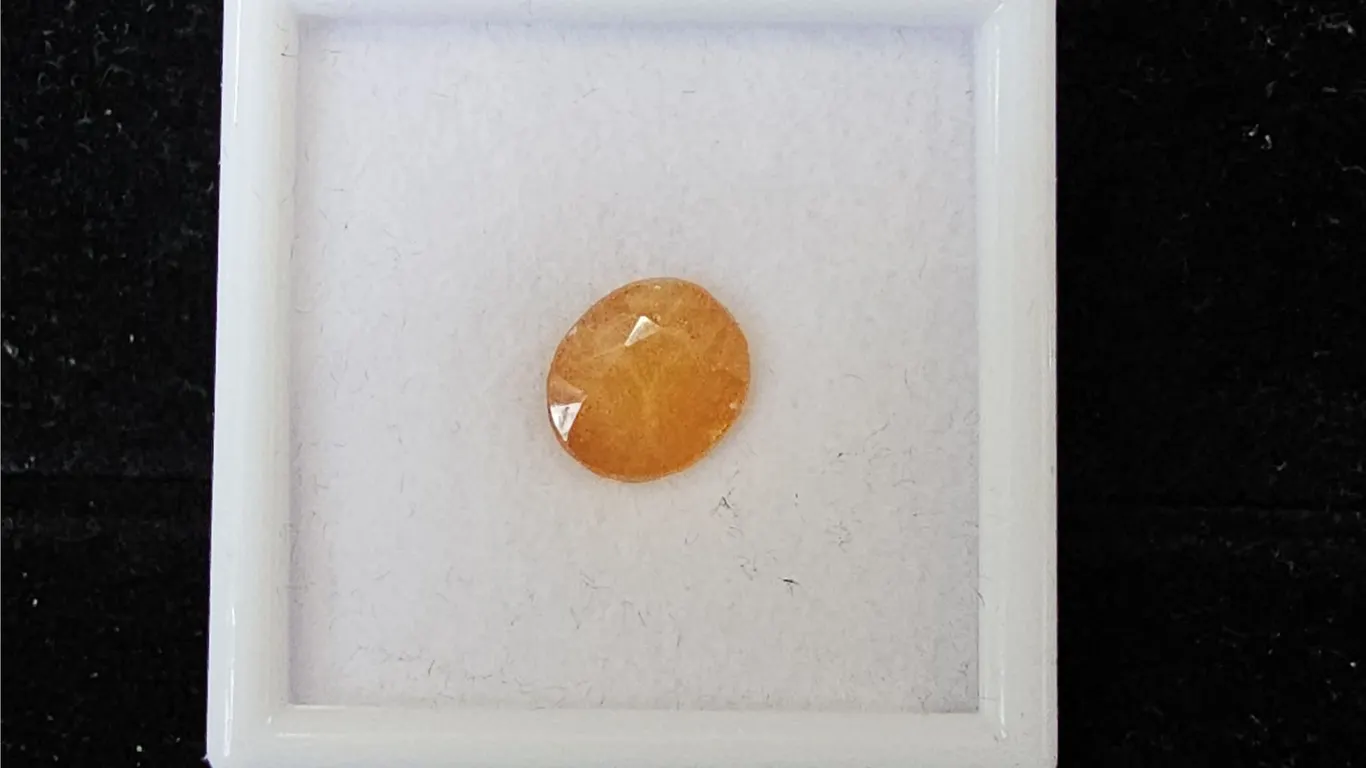 *NEW* 6CT OVAL CUT UNTREATED NATURAL YELLOW SAPPHIRE: 9MM X 10.5MM