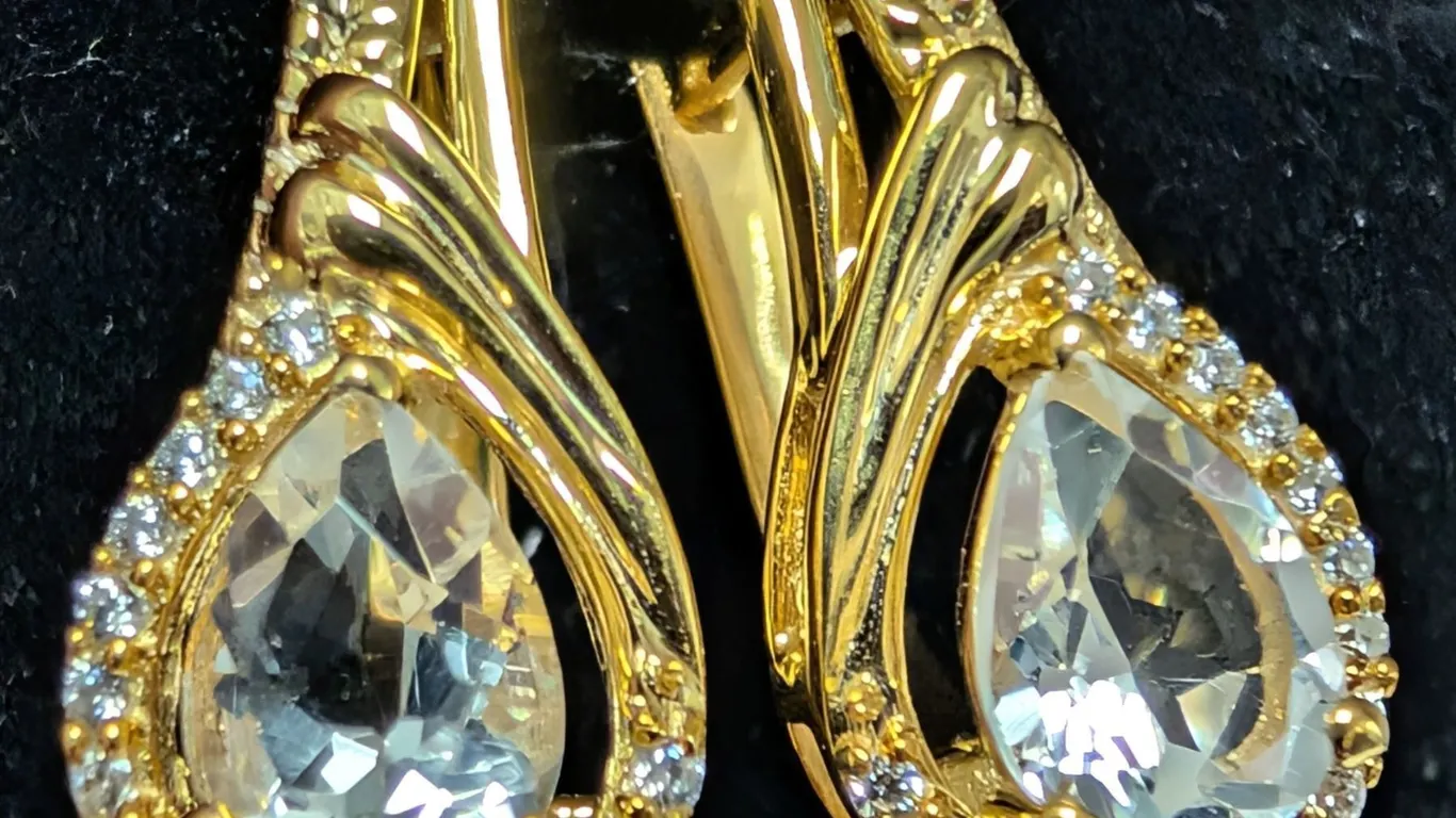 SILVER(4.2G), WHITE TOPAZ (2CT) EARRING, SUGGESTED RETAIL VALUE $200