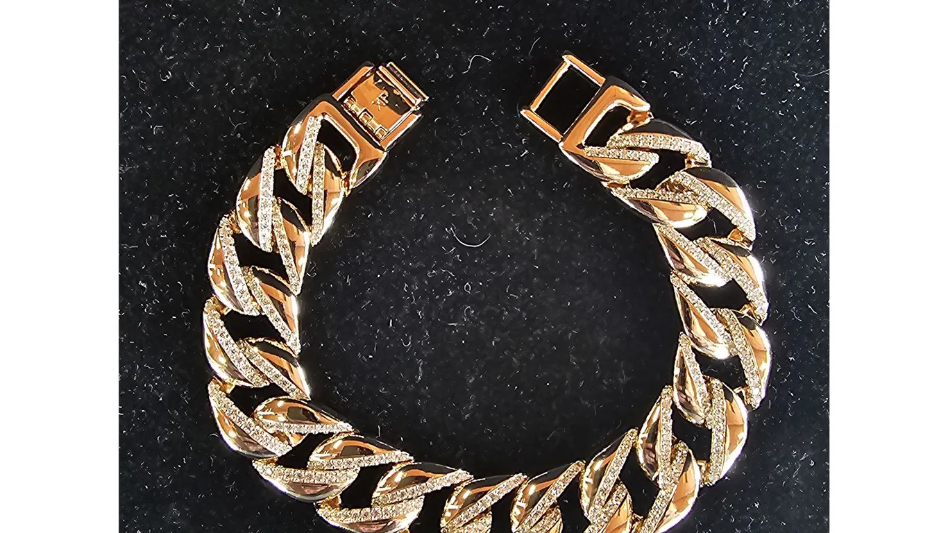 *NEW* 18K GOLD PLATED 14MM SIMULATED DIAMOND (CZ) ICED OUT CUBAN LINK BRACELET: 8" LONG