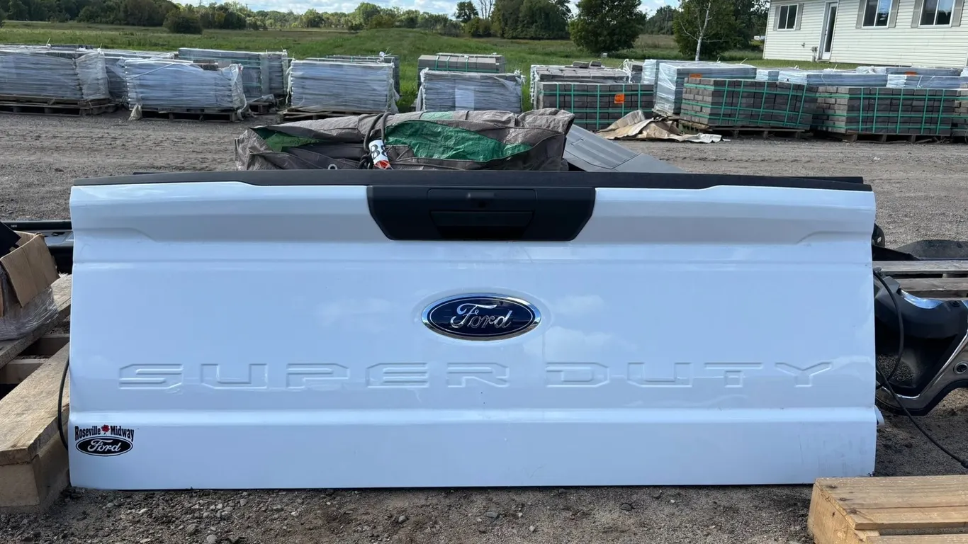 White Ford Super Duty Tailgate