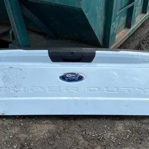 White Ford Super Duty Tailgate