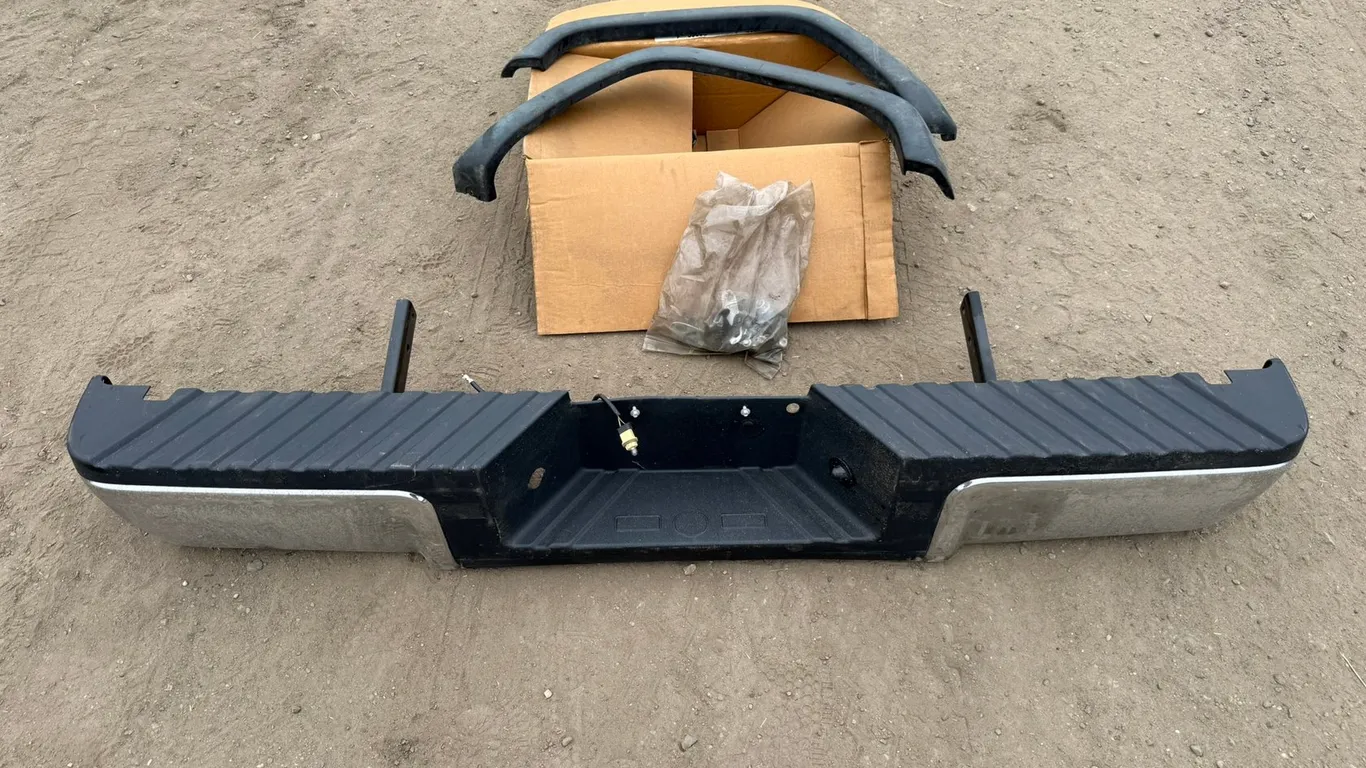 Ford Pickup Rear Bumper XLT Assembly