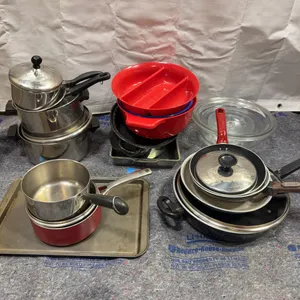 Large Assortment of Pots, Pans & Kitchen Cookware