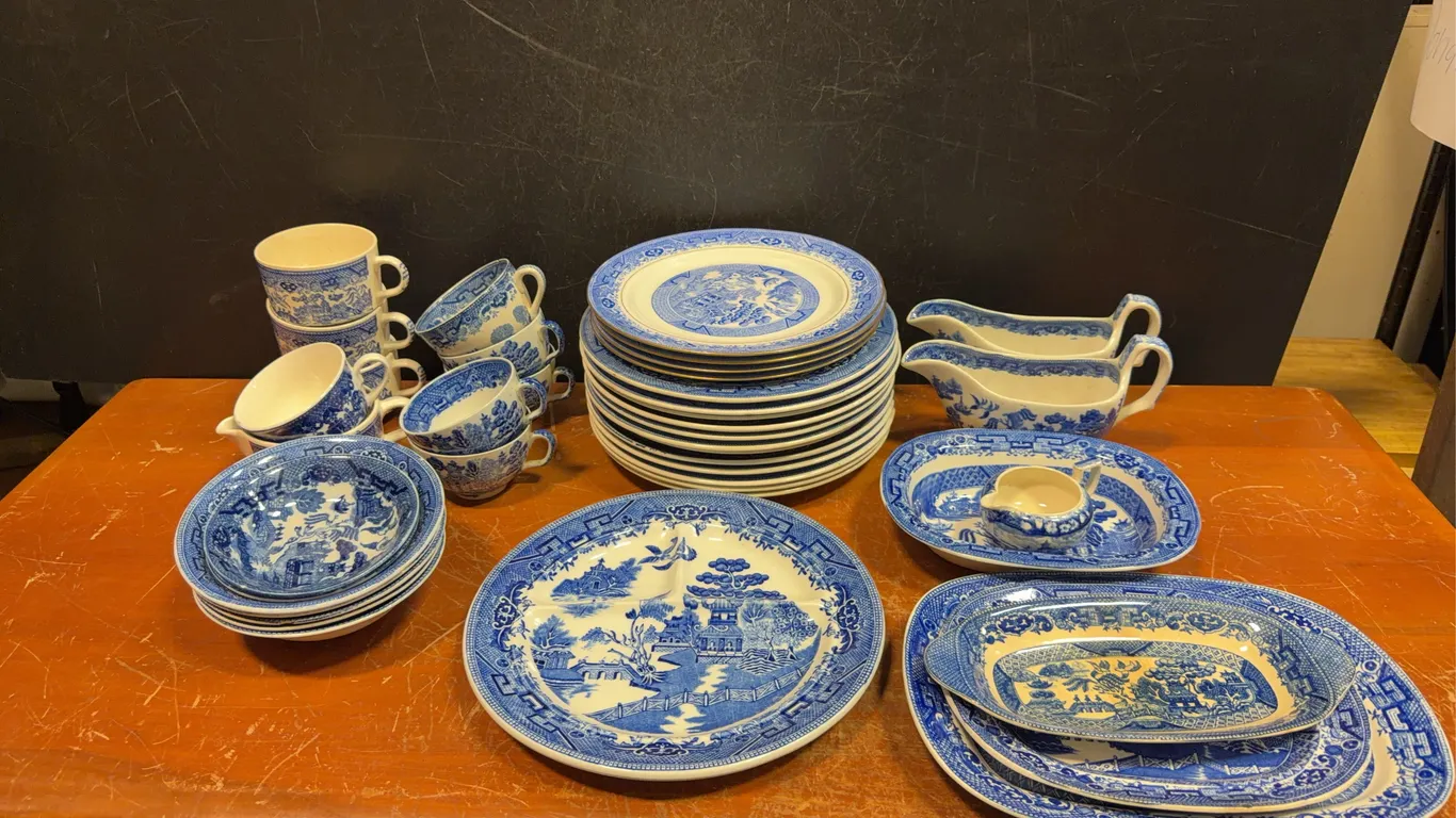 Vintage Blue Willow Dinnerware Collection