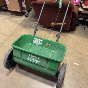 Scotts Turf Builder Classic Drop Spreader