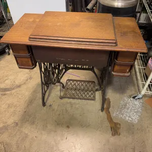 Antique Singer Treadle Sewing Machine Cabinet & Cast Iron Base