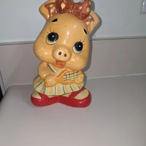 Rare Vintage 1950’s Coin Bank Pig Lady Tennis Outfit Tennis Racket -T10