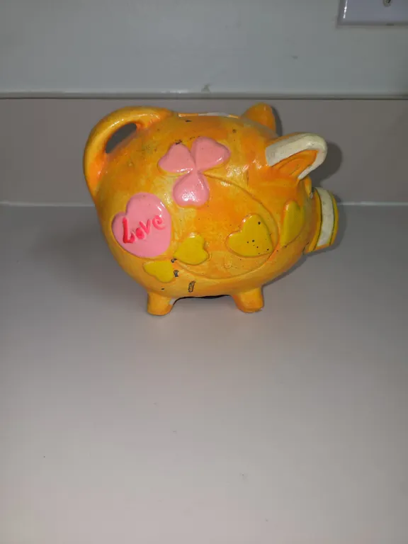Ceramic love pig