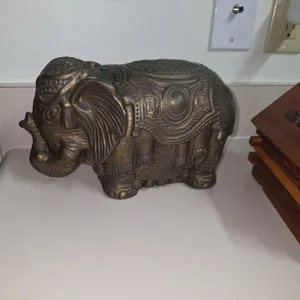 Vintage Arnel's Indian Elephant Hand painted 5 1/2" Figurine Statue