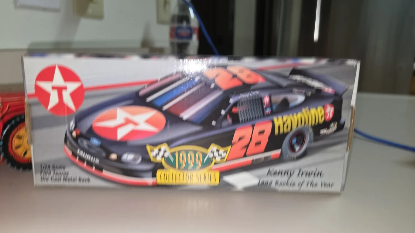 Vintage Collectors Series Nascar 1999 Kenny Irwin 1:24 New In Box