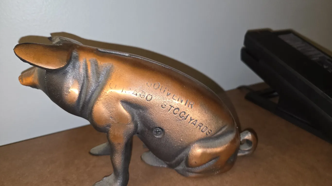Vintage - Cast Iron Copper wash - SOUVENIR CHICAGO Stock yards - Piggy Bank