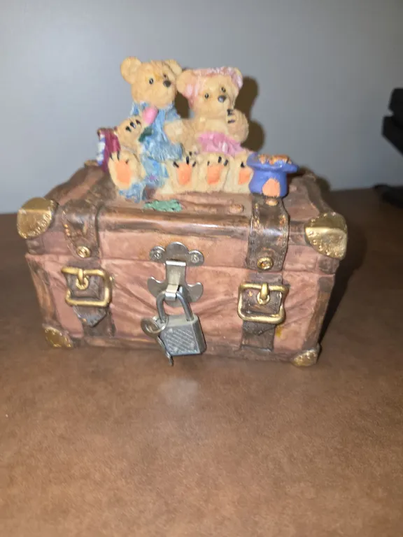 Bear Themed Porcelain Box WITH LOCK & KEY