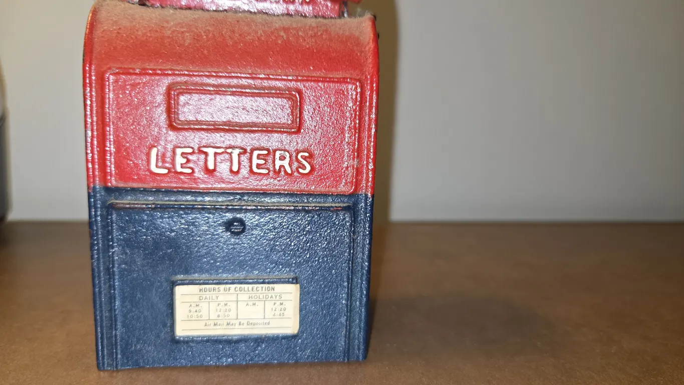 Vintage Cast Iron Coin Bank US Mailbox 1940-50’s