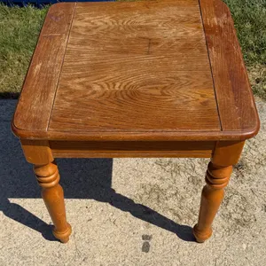 Wood End Table with Turned Legs