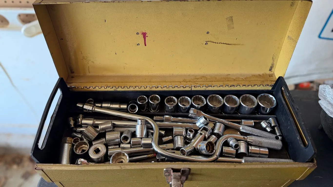 Socket & Ratchet Tool Lot w/ Metal Toolbox