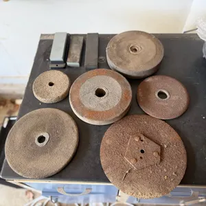 Assorted Sharpening Stones & Grinding Wheels