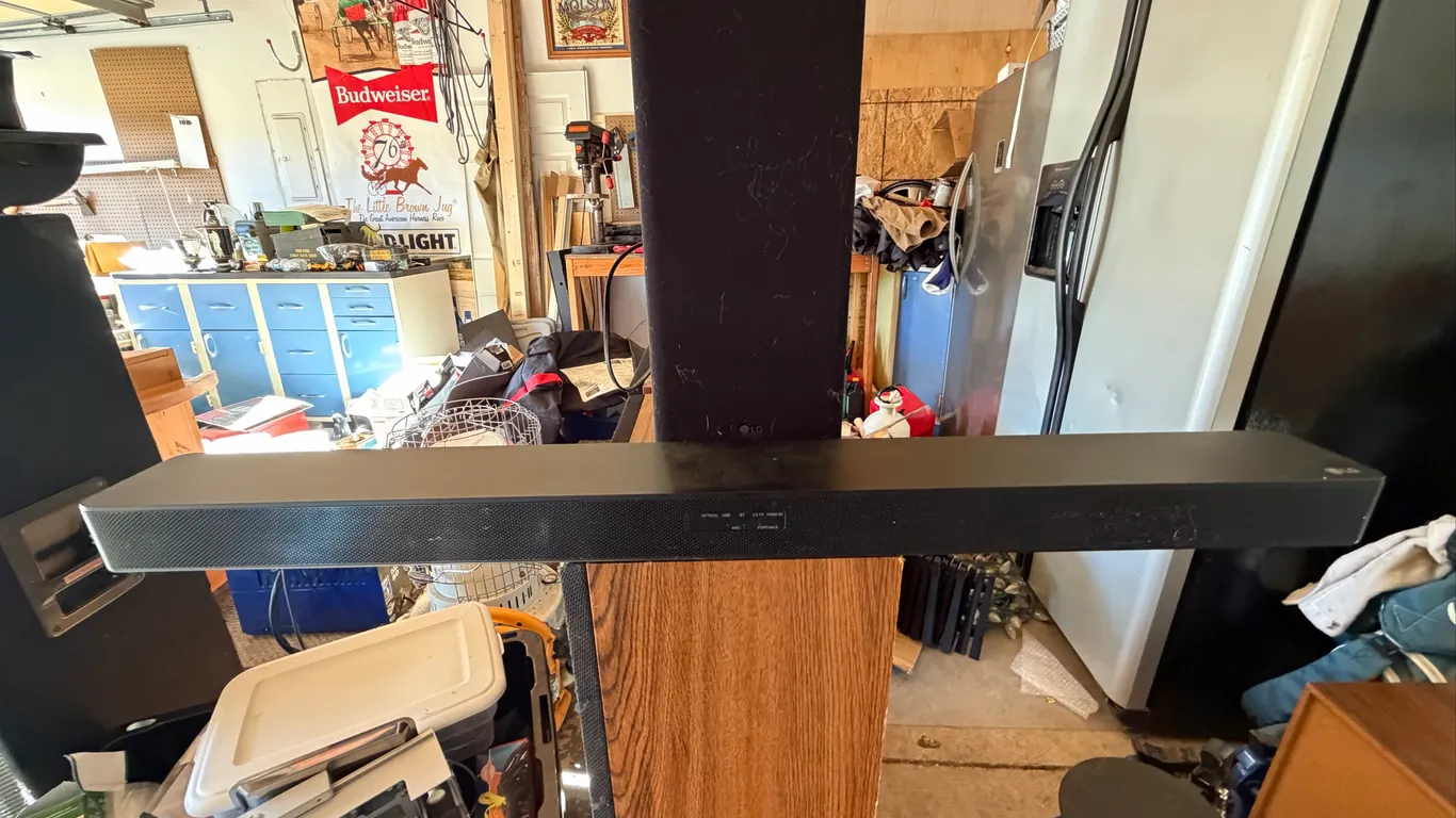LG Soundbar and Wireless Subwoofer System -