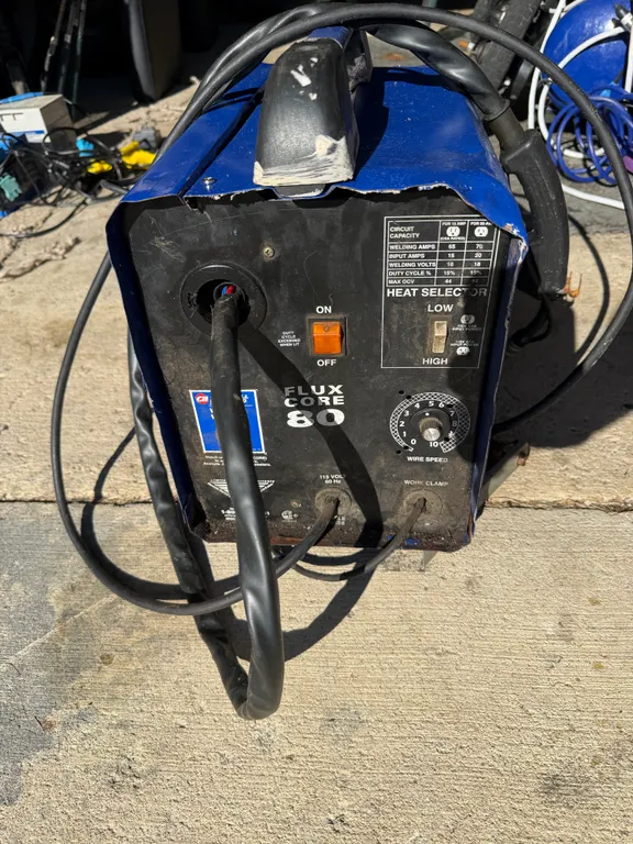 Campbell Hausfeld Flux Core 80 Wire Feed Welder 115V