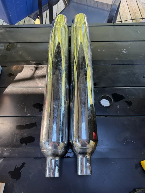 Pair Harley-Davidson Chrome Motorcycle Exhaust Mufflers
