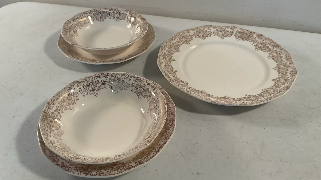 Warranted 22-K Gold Duane China – Vintage Dinnerware