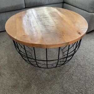 Decorative coffee table